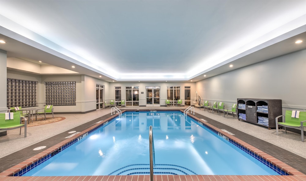 swimming pool spa