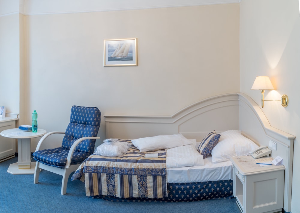 Pacific Ensana Health Spa Hotel 22/42
