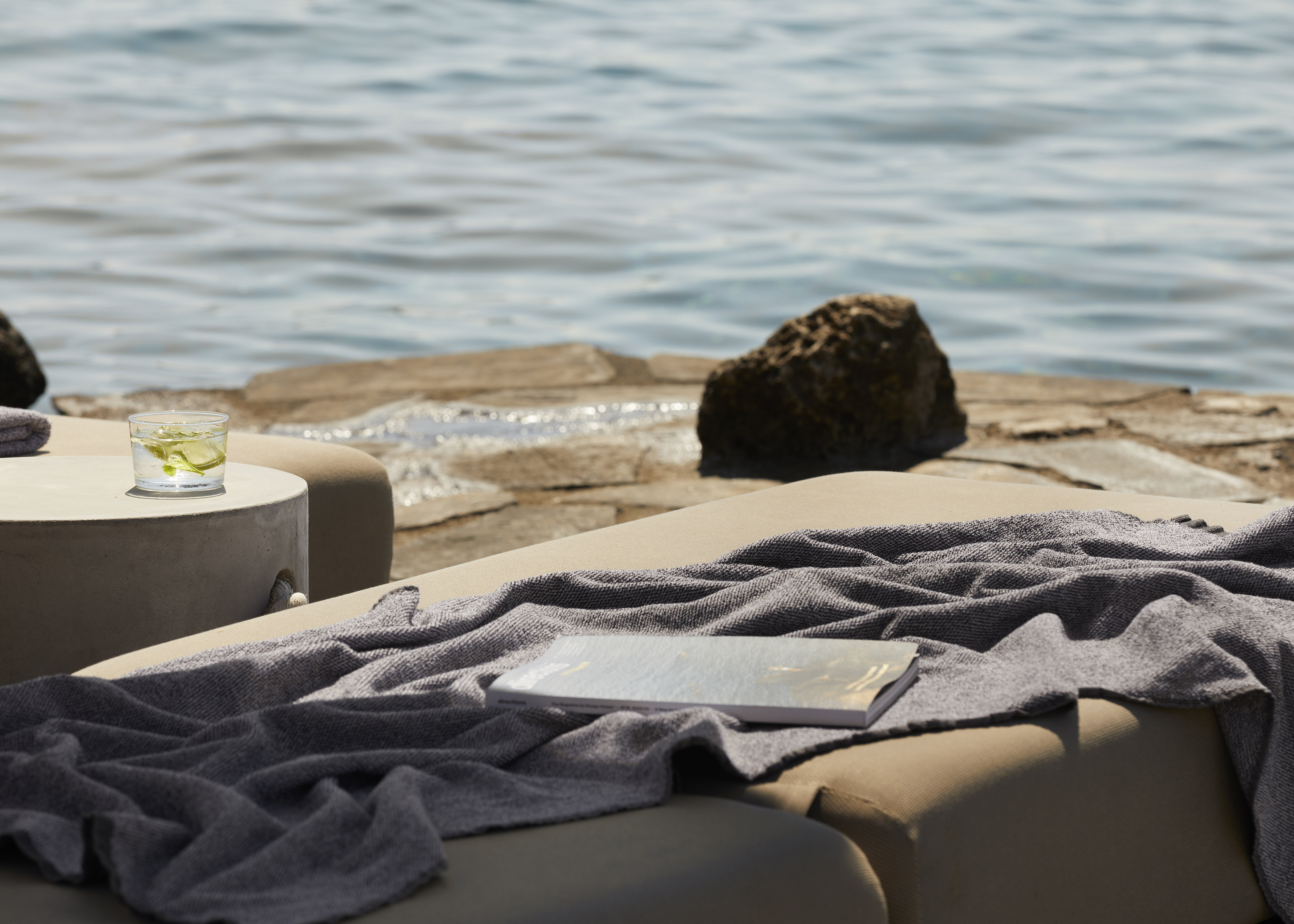 Minos Beach Art Hotel 61/63