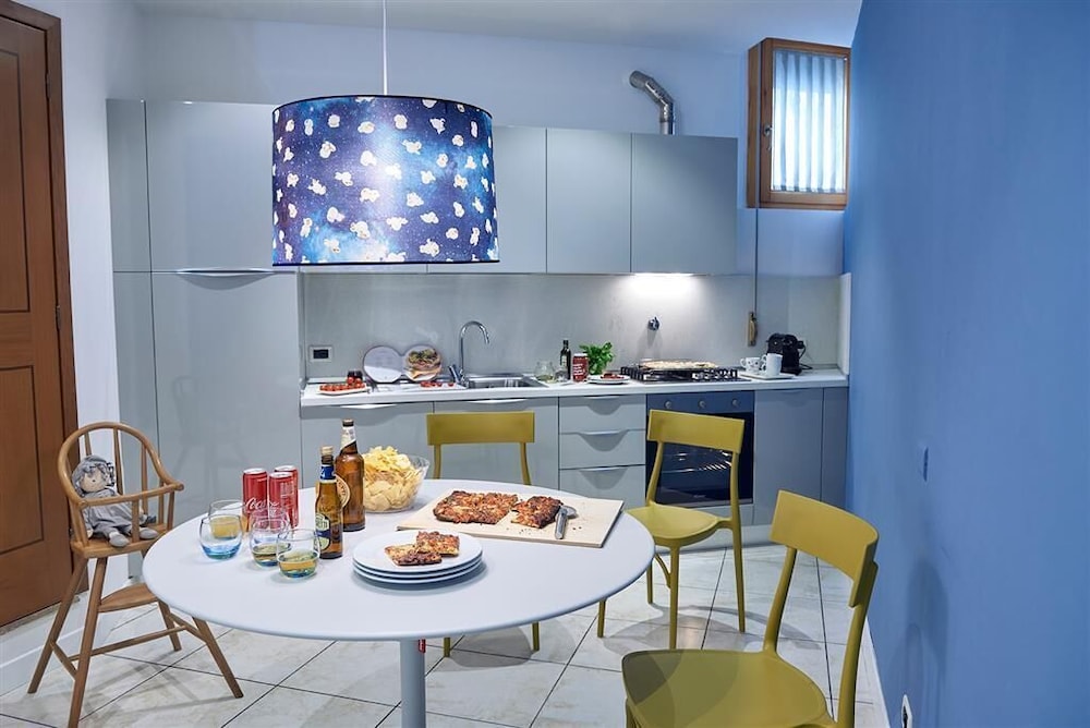 Leopoldo Residence 30/50