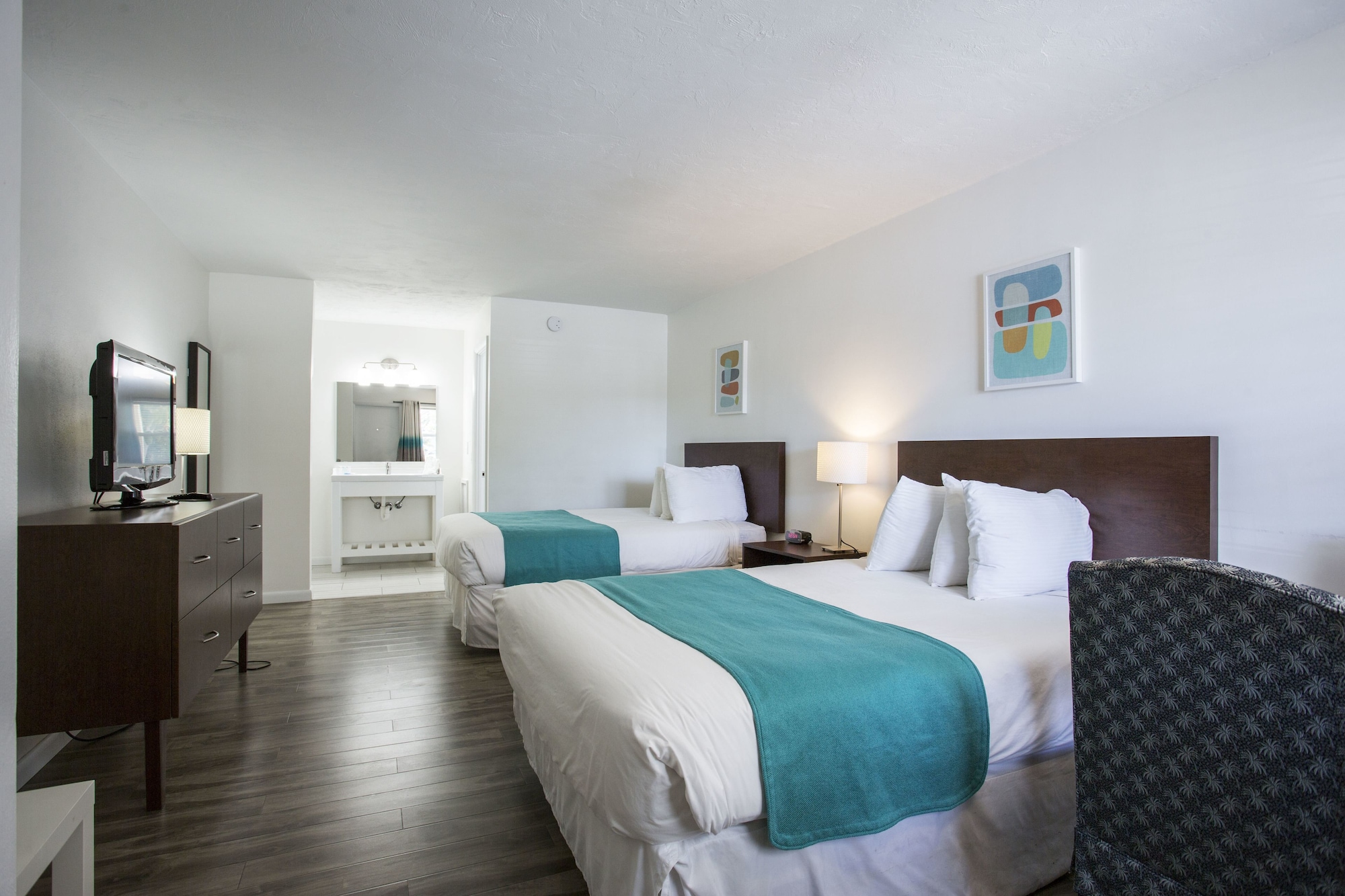 ROOM, DOUBLE BED