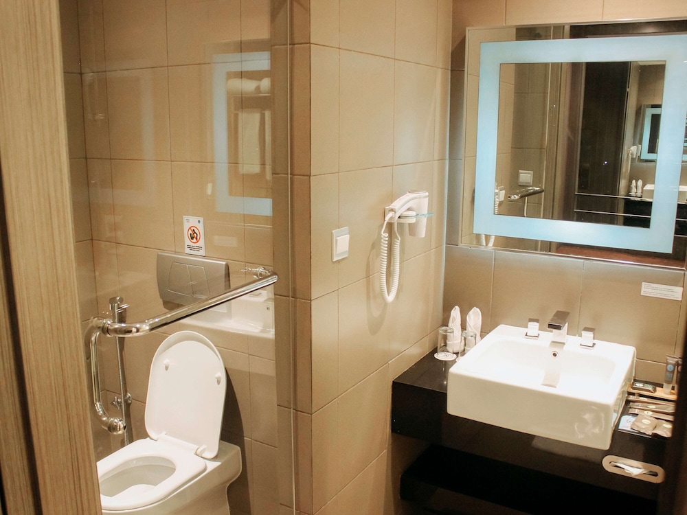 Novotel Bangka Hotel & Convention Centre 74/75