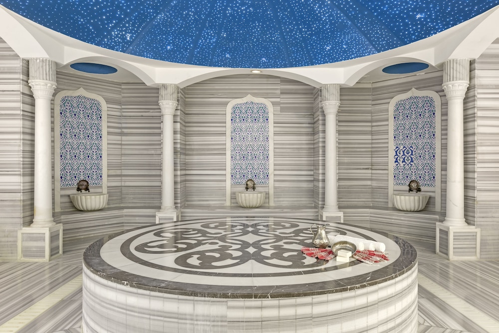 Royal Holiday Palace 23/55