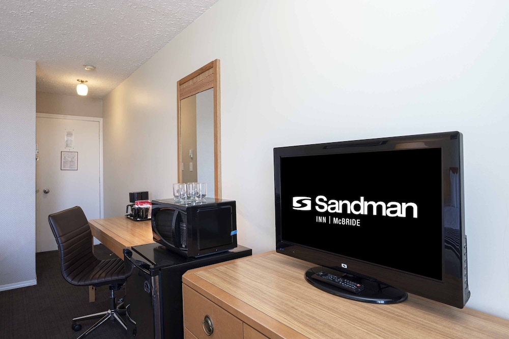 Sandman Inn McBride 32/34