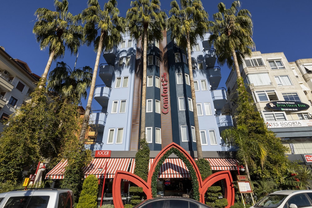 Comfort Suites 40/48