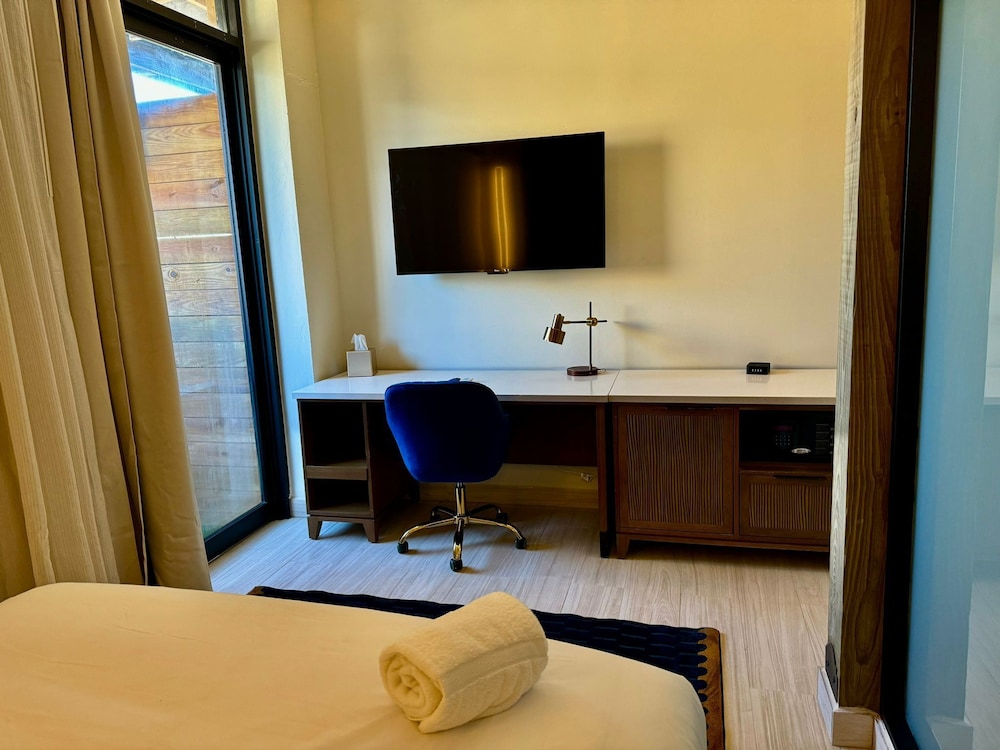 MetroArt Hotel 36/47
