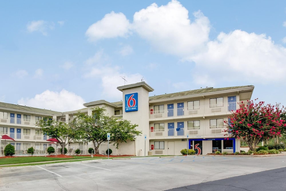 Motel6 Columbus, OH - West 48/58