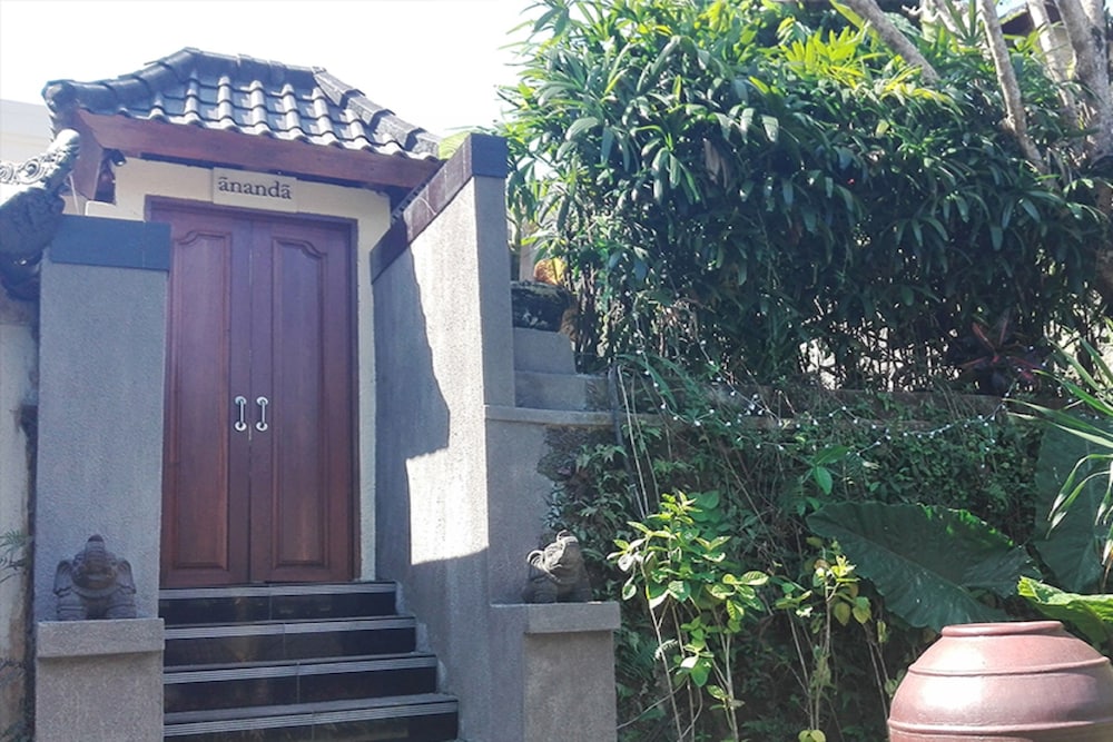 Villa Nirvana 4/81