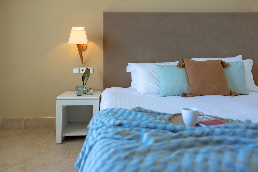 GRAND BAY BEACH RESORT KOLYMBARI 33/72