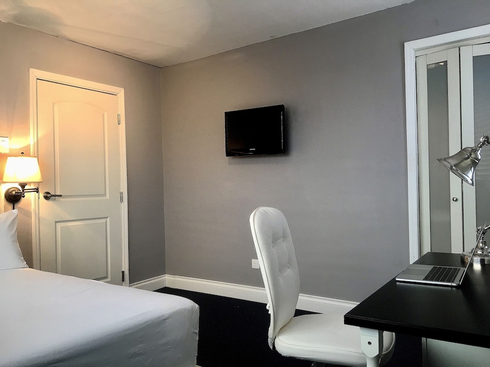 Ivoire Guest House 2/10