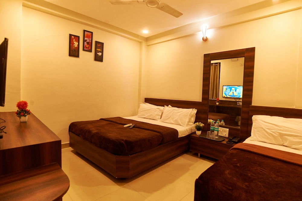 Hotel Disha Palace 58/69