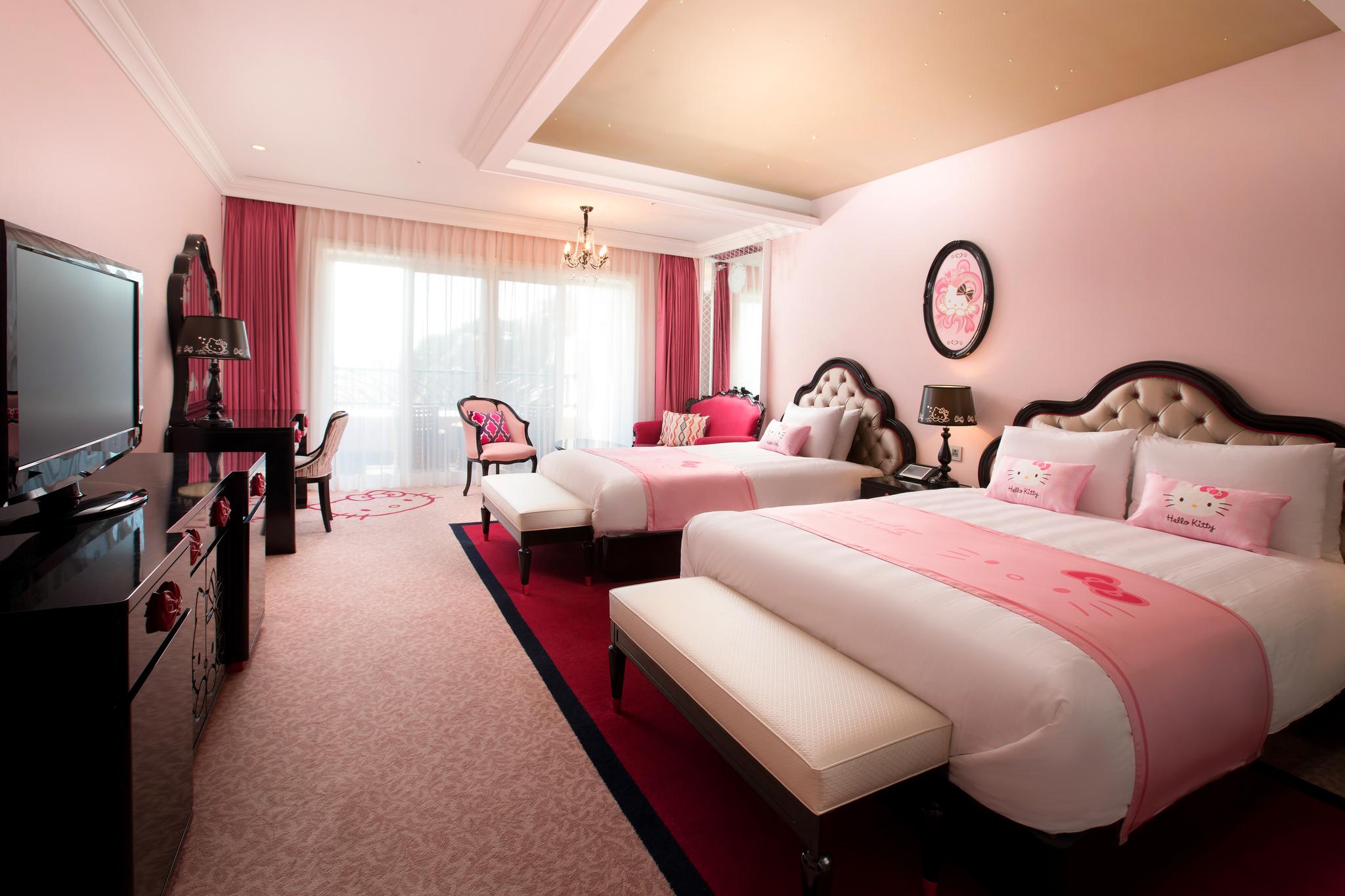 Hello Kitty, Ladies, Family, Twin Beds