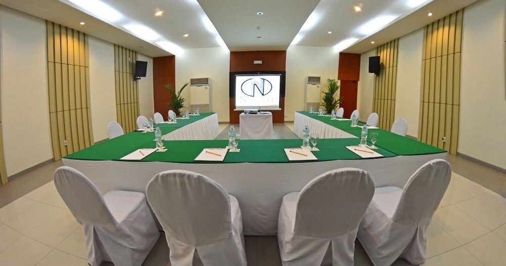 N Hotel 50/55