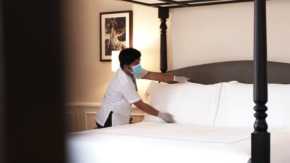 Landmark, Twin Beds, Pool View، Raffles Hotel Le Royal 5/7