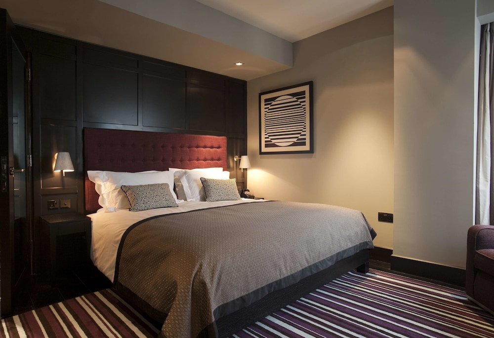 The Fitzwilliam Hotel Belfast 17/66