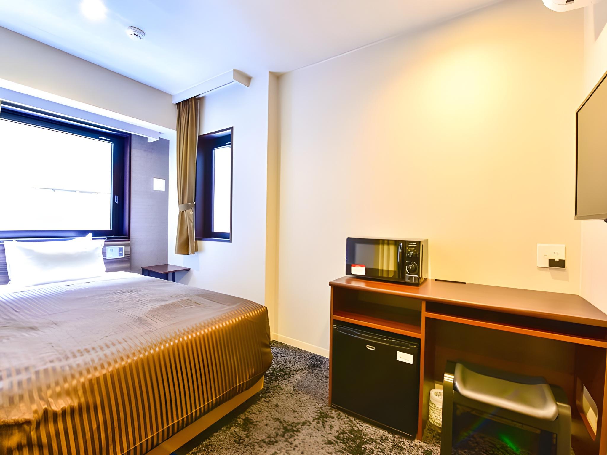 Semi Room, Semi Double Bed, Corner