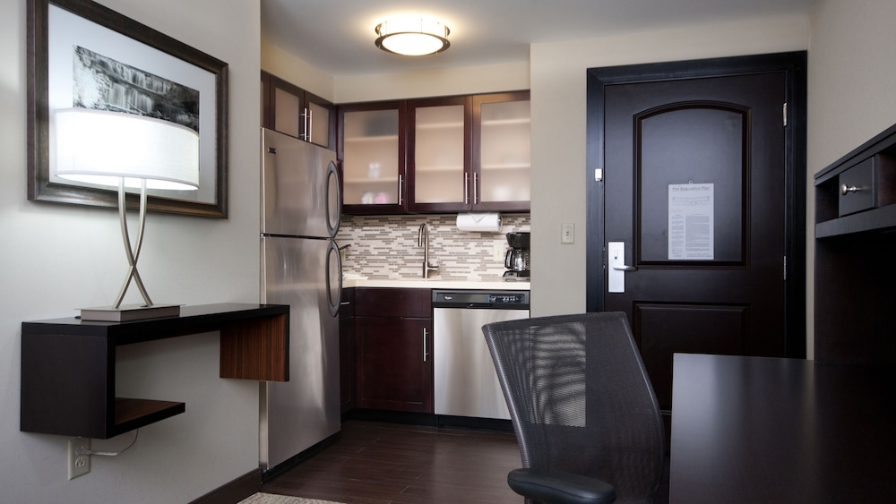 STAYBRIDGE SUITES BUFFALO-AMHERST 42/52