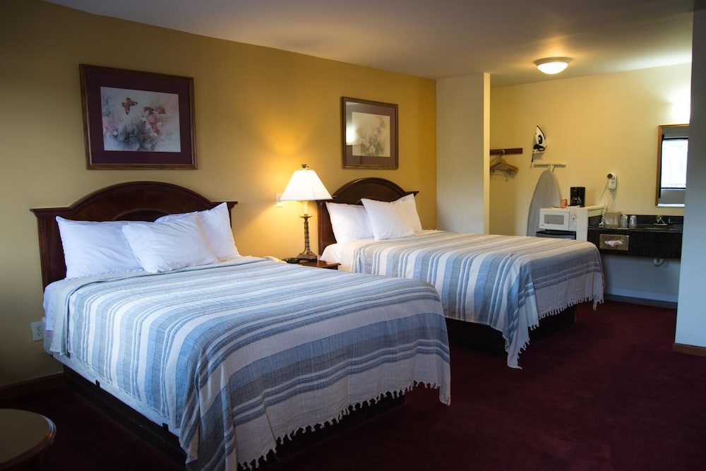 Pier Blue Inn Old Saybrook 12/36