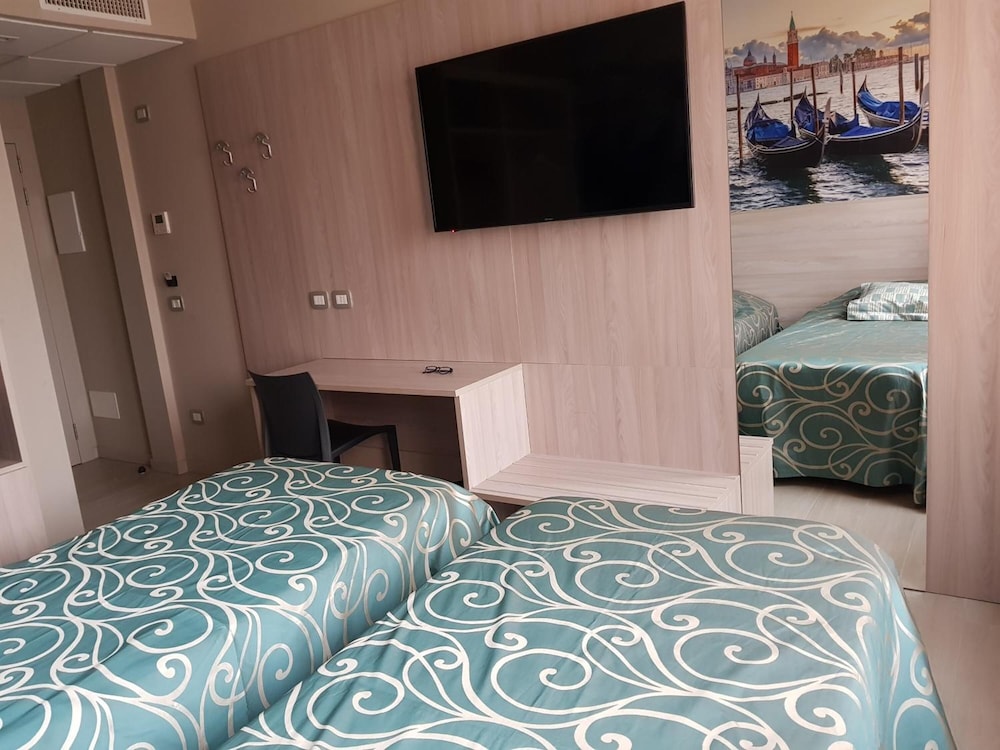 Hotel Altieri 12/55