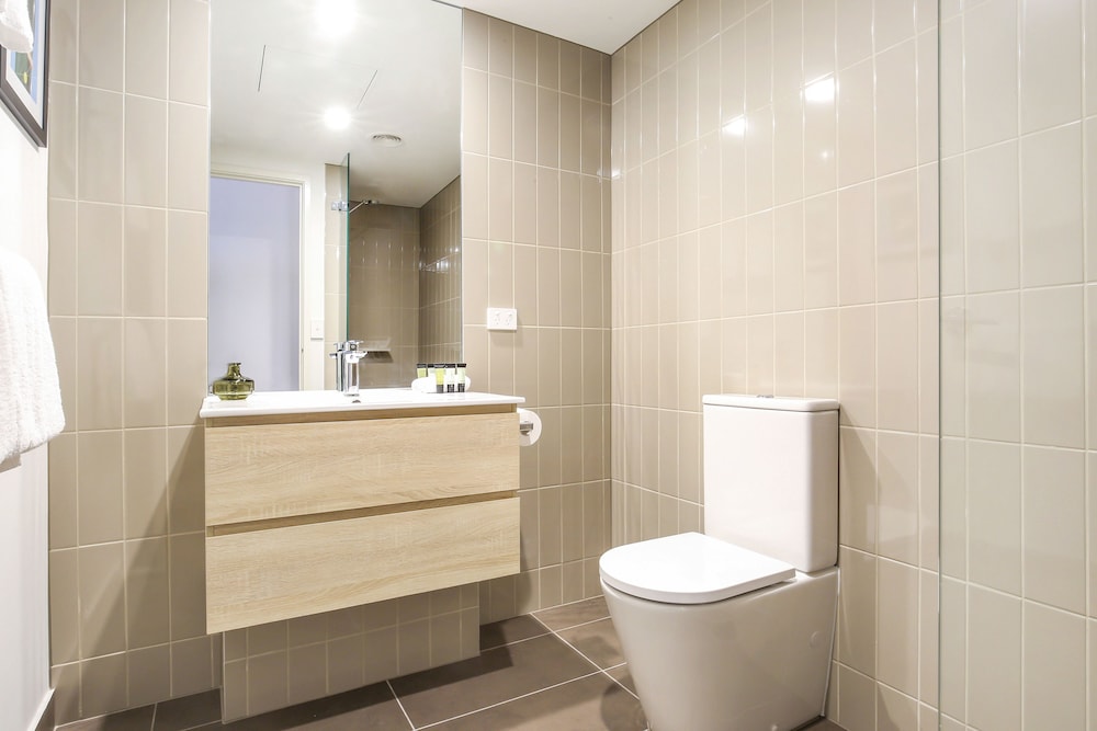 PLUM SERVICED APARTMENTS CARLTON 33/40