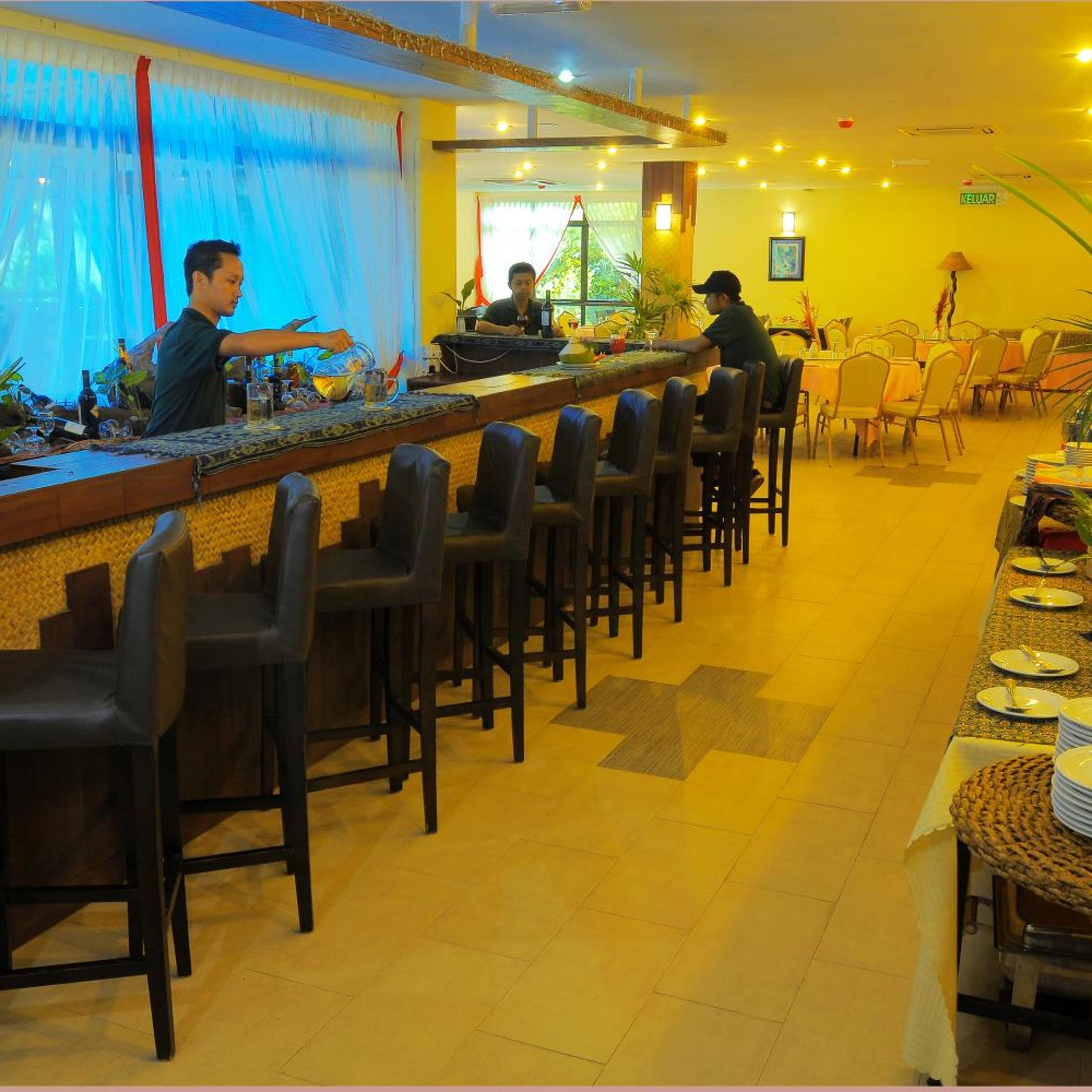 BORNEO TROPICAL RAINFOREST RESORT 40/55