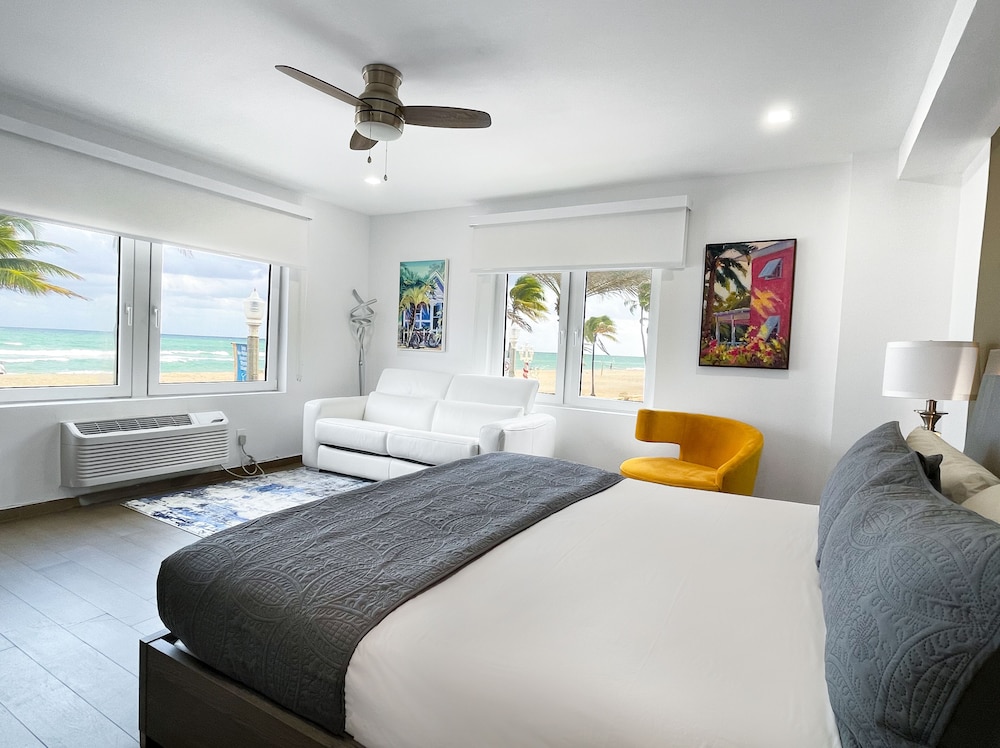 Deluxe, King Bed, Ocean Front