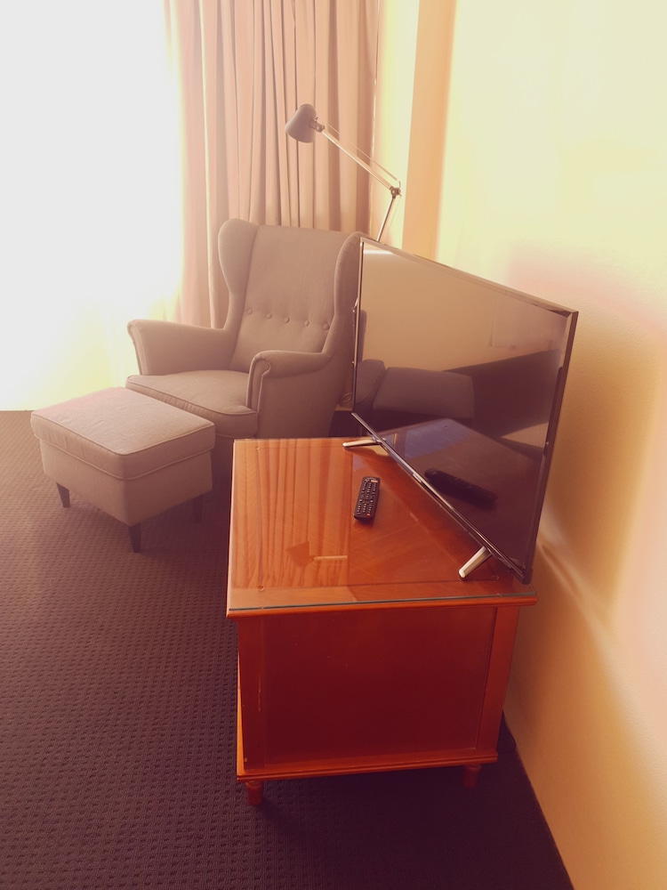 MARINA RESORT 34/50