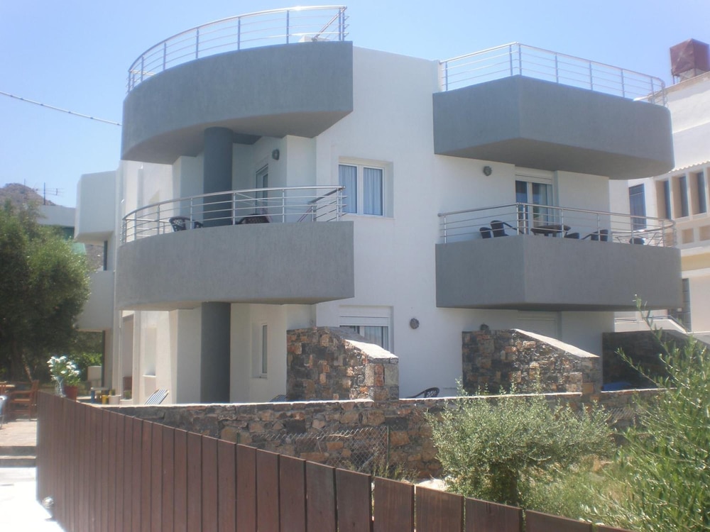 Alikes Suites & Studios 1/50