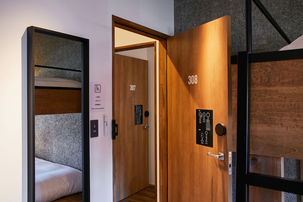 Mizuka Nakasu 5 - Unmanned Hotel - 27/50
