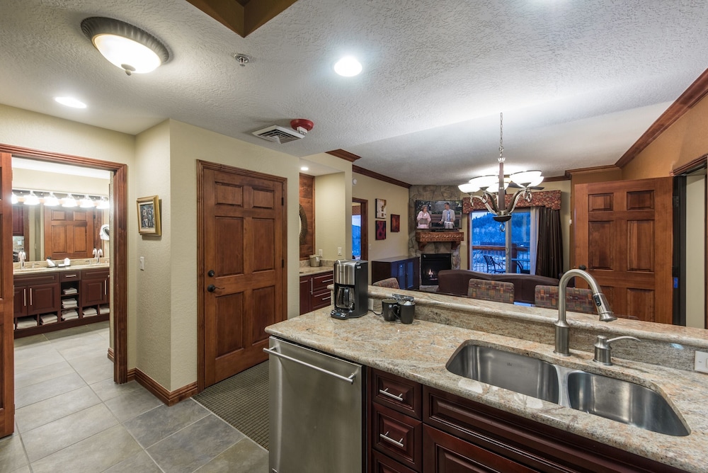Canyons Village Condos By All Seasons Resort Lodging 11/66