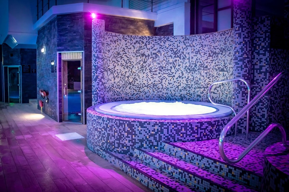 Village Urban Resort Nottingham 32/62