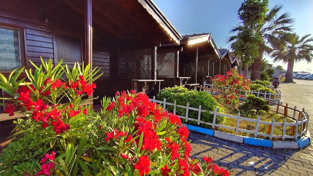 Gardenya Otel 33/36