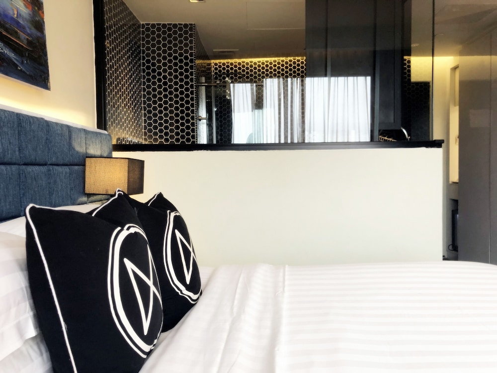 M Roof Hotel & Residences 32/53