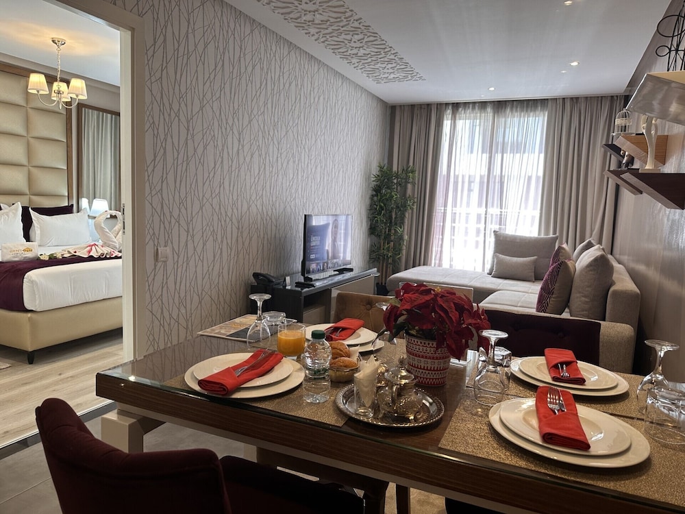 Rent Inn Suites Hotel 42/60