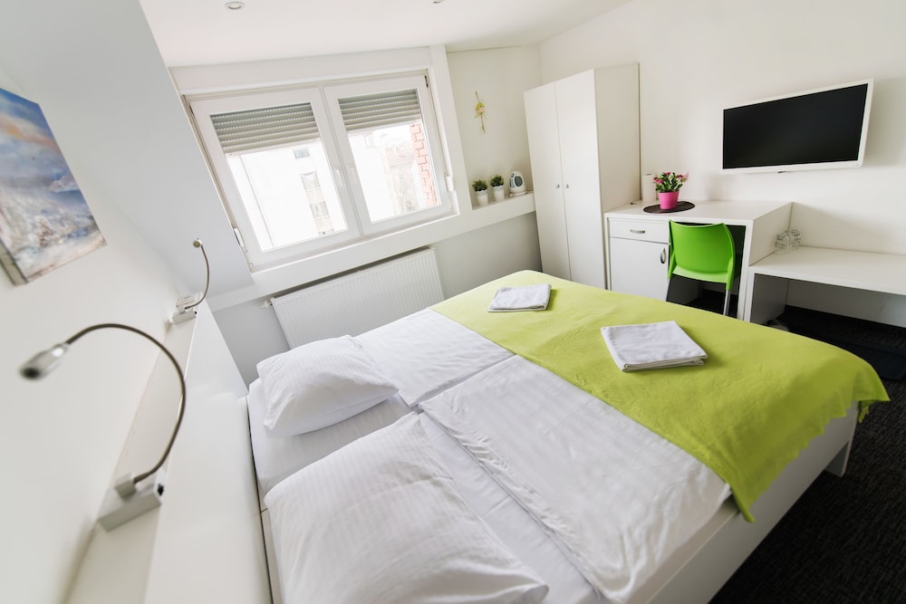 Tia Apartments And Rooms 18/55