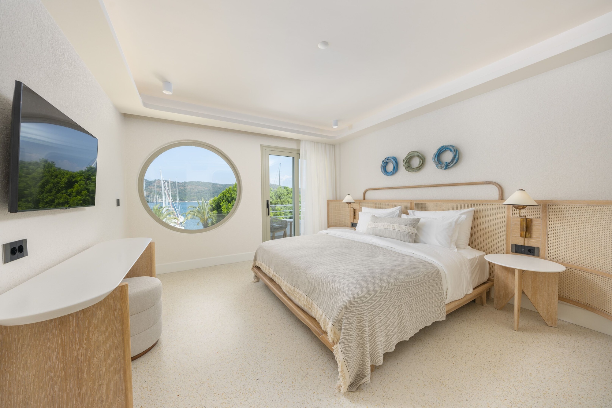 PREMIUM, SEA VIEW