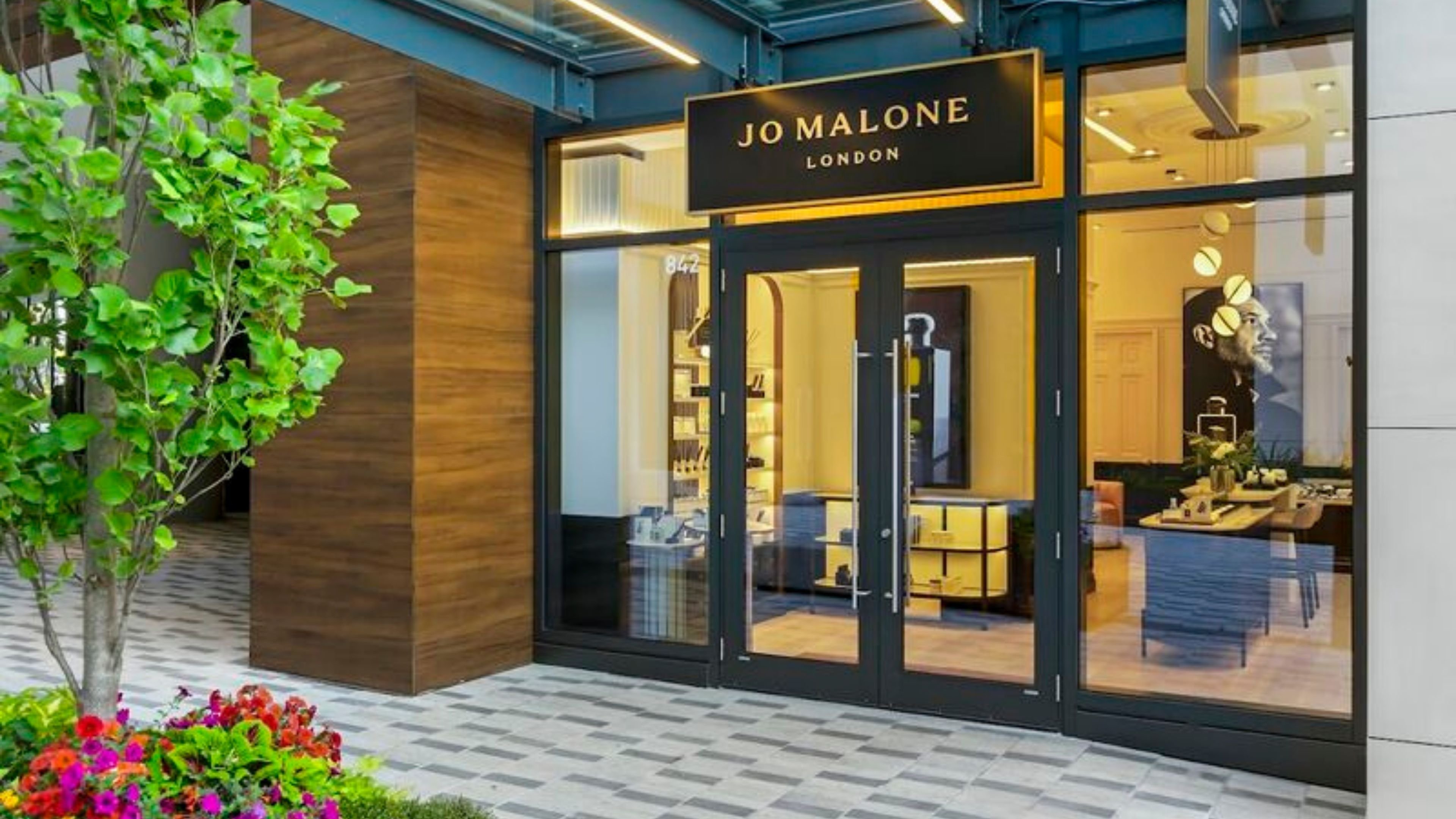 InterContinental Bellevue at the Avenue 3/50