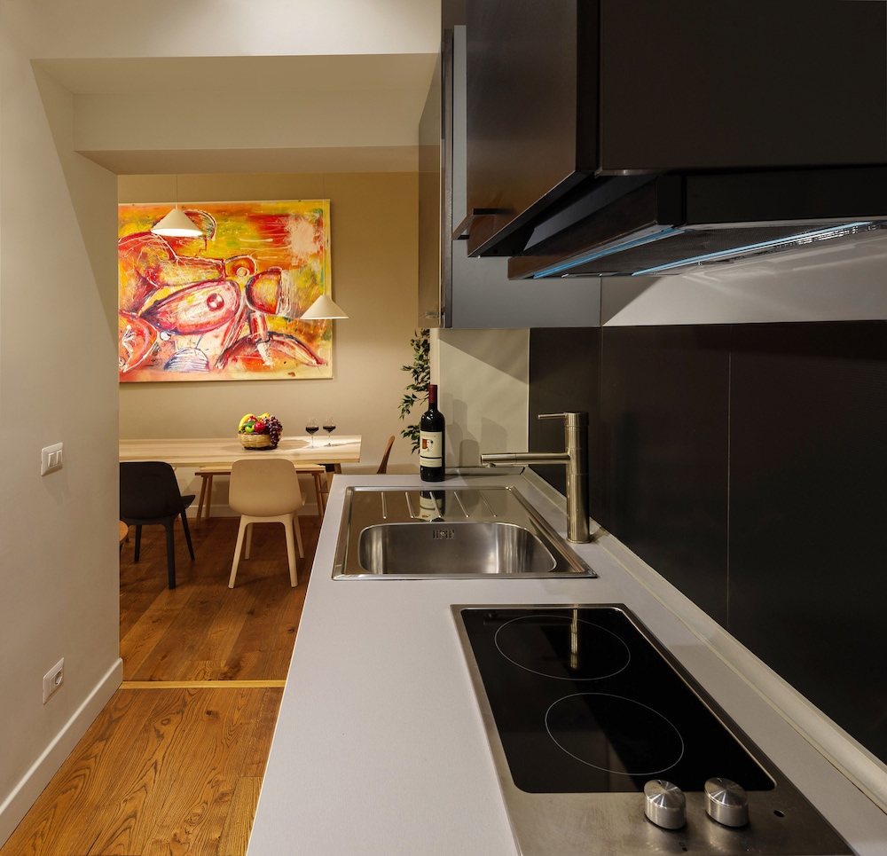 Claudia Rooms 25/39