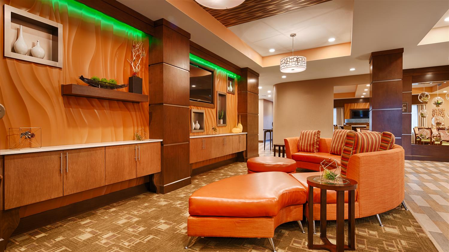 Best Western Plus Flatonia Inn 13/17