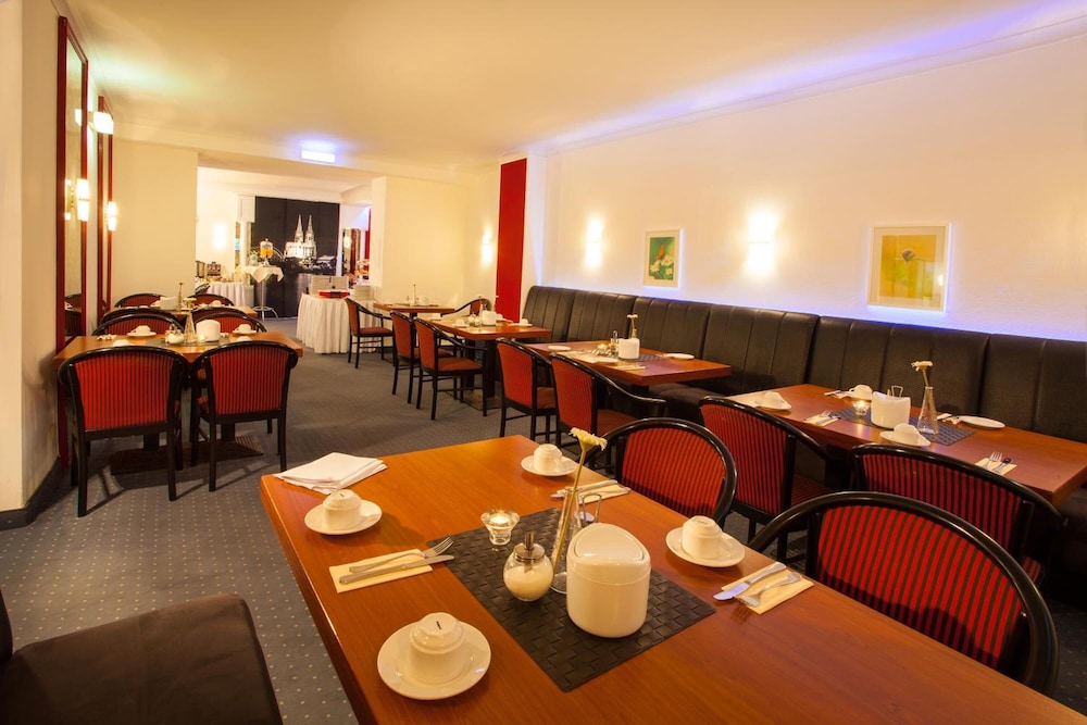 Centro Hotel Royal 26/33