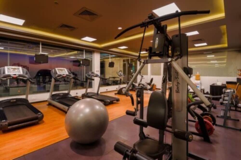 DAVANAM SAROVAR PORTICO SUITES 16/34
