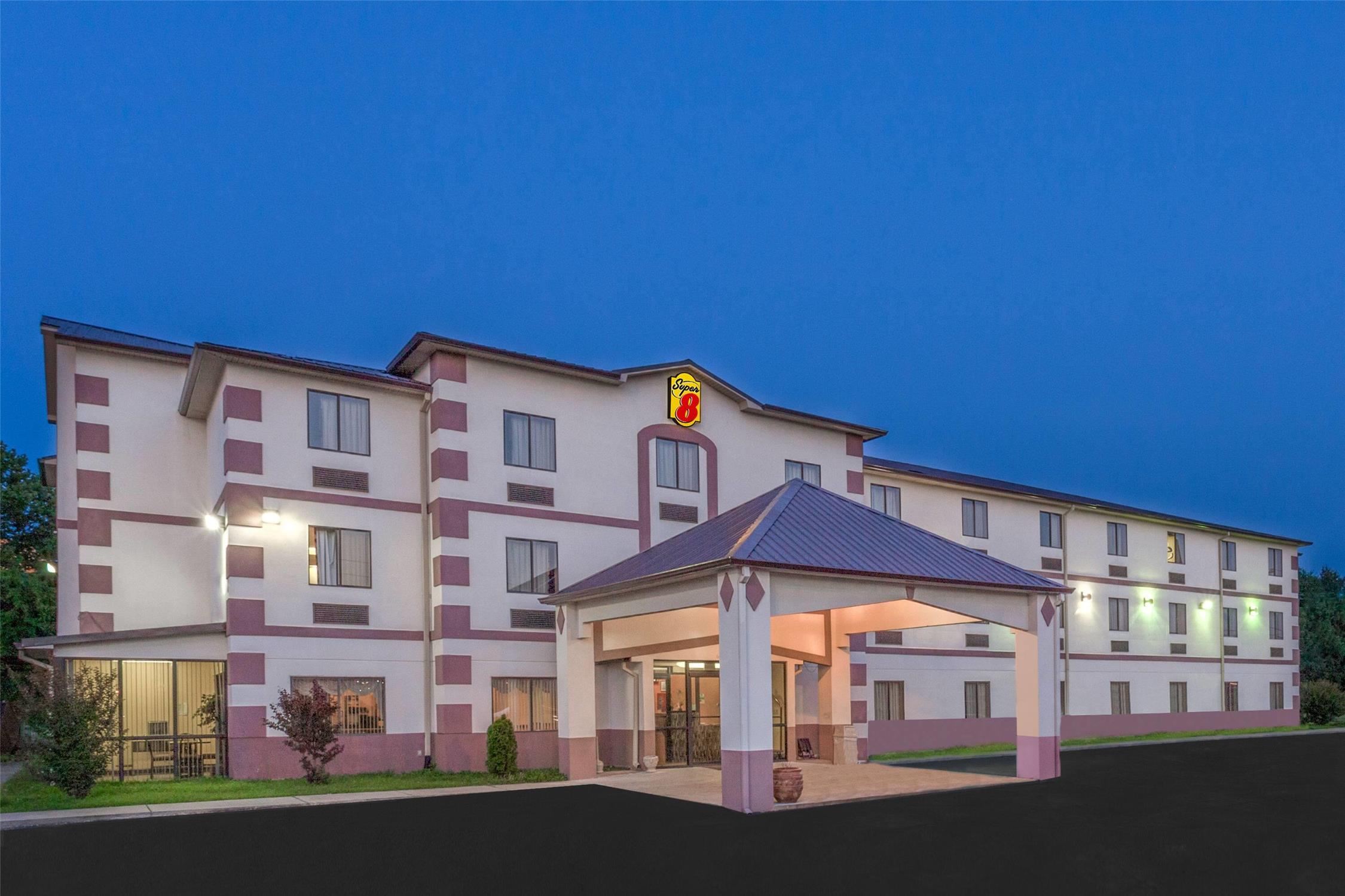 Super 8 by Wyndham Jackson/Ridgeland 1/11