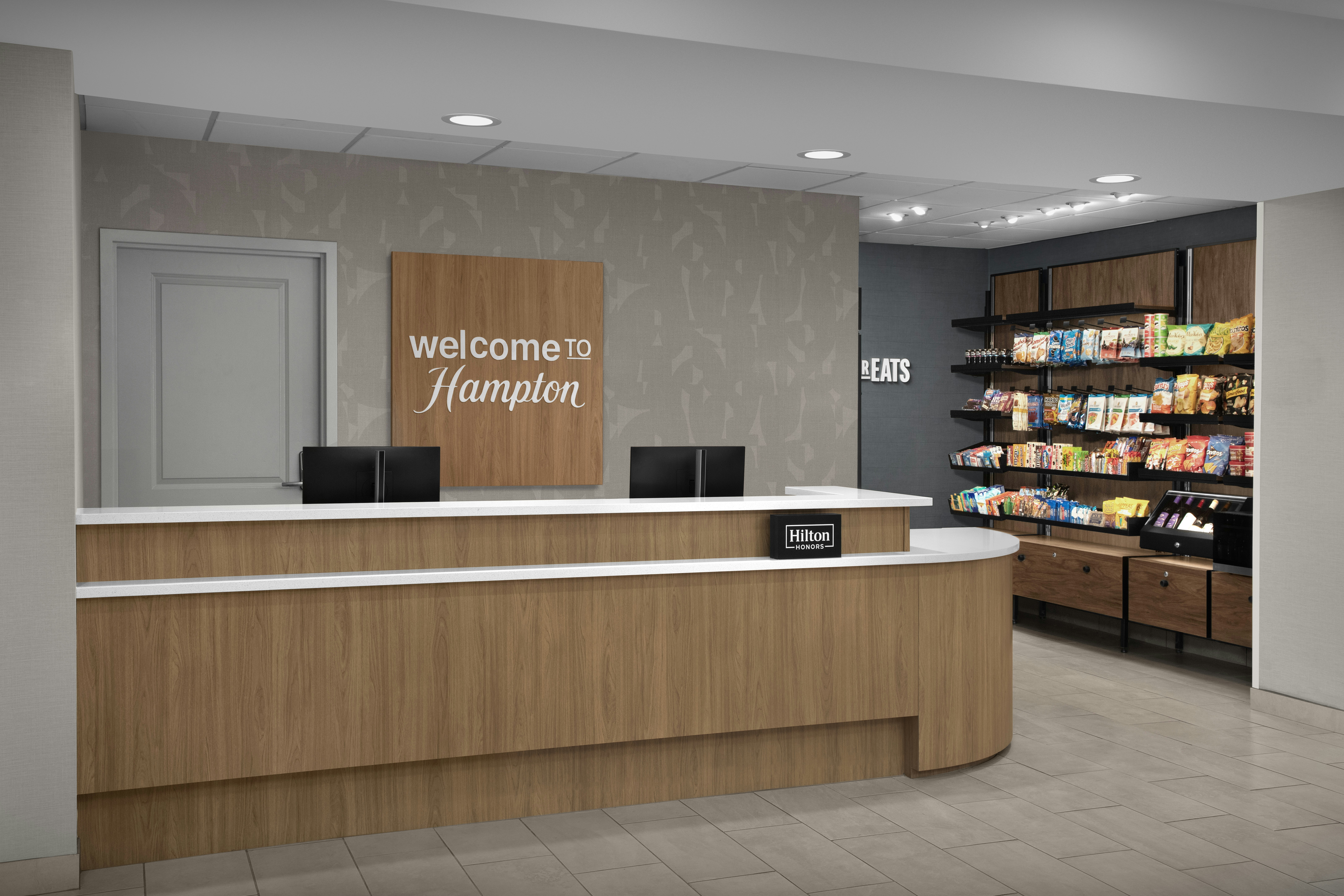 Hampton Inn And Suites Phoenix Glendale Westgate Az 13/65