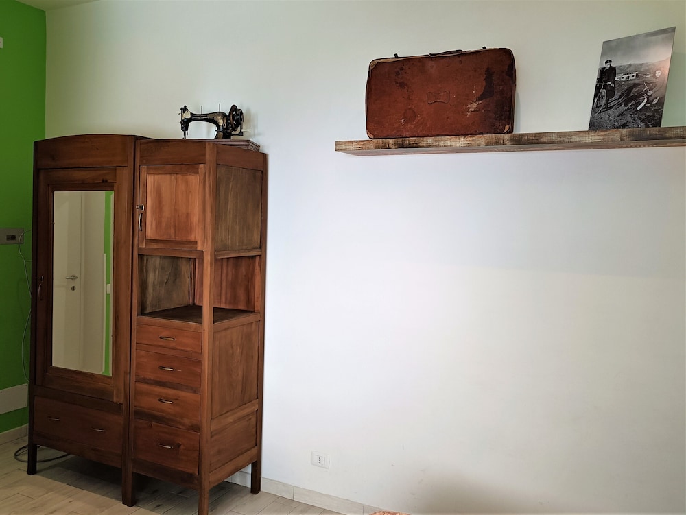 Lanzies Guesthouse 3/39