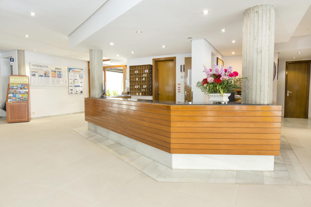 Aparthotel Flora 5/63