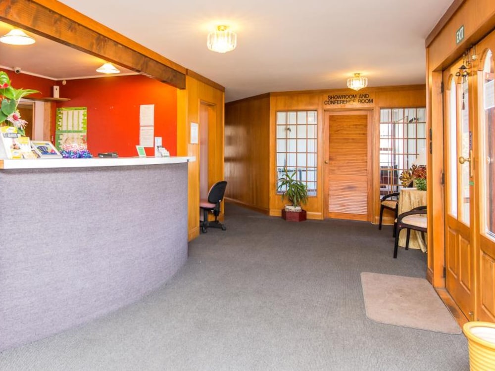 BURWOOD MANOR MOTEL 13/50
