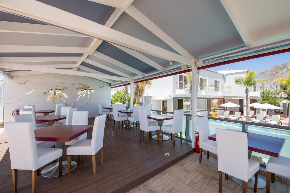 Paradice Hotel Luxury Suites 42/50