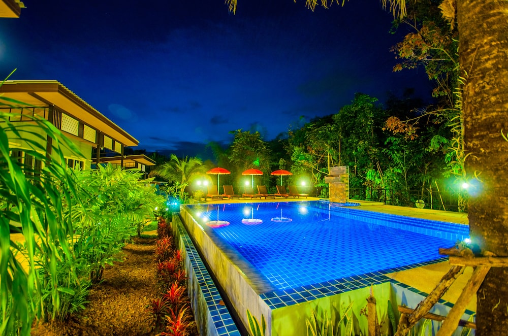 Chomphu Resort Khaolak 18/35