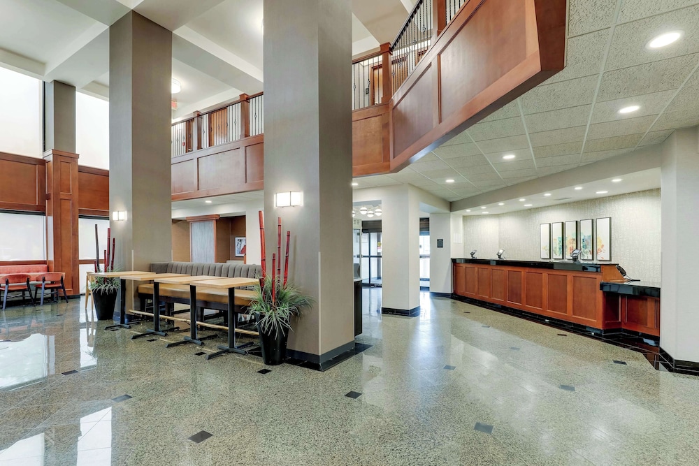 Drury Inn and Suites Birmingham Lakeshore Drive 3/50