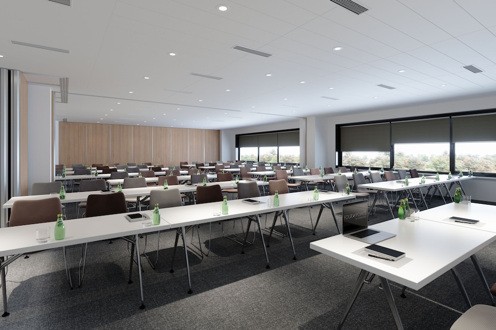 Four Points by Sheraton Warsaw Mokotow 43/44